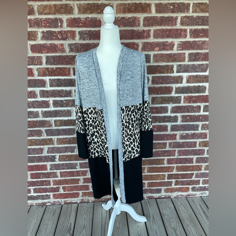 Ladies Animal Print Color Block Long Duster Style Cardigan Size Medium